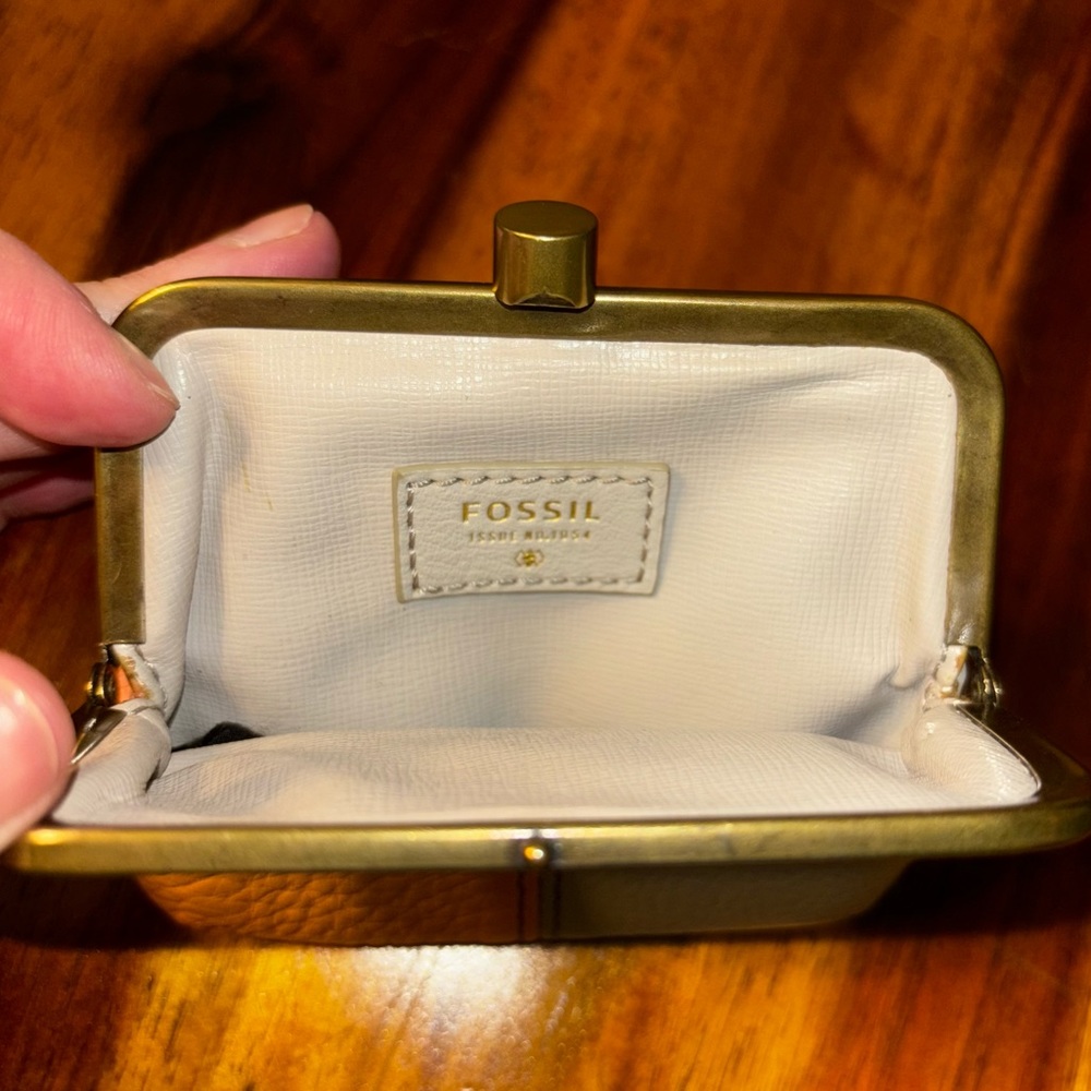Fossil leather change purse - Picture 4 of 4